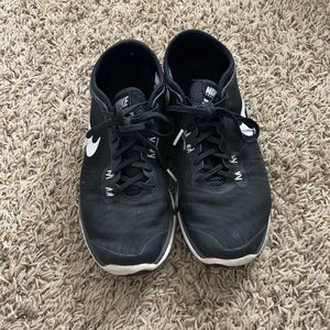 Nike Flywire women’s running shoes